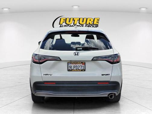 White 2024 Honda HR-V Sport