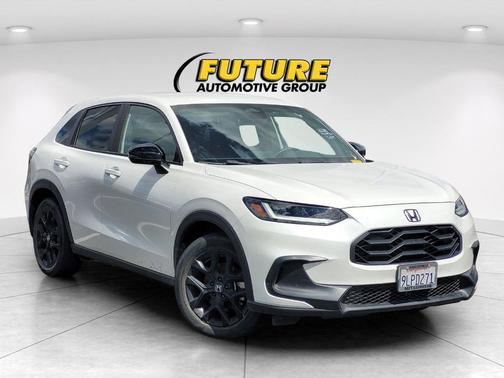 White 2024 Honda HR-V Sport