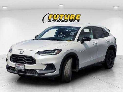 White 2024 Honda HR-V Sport