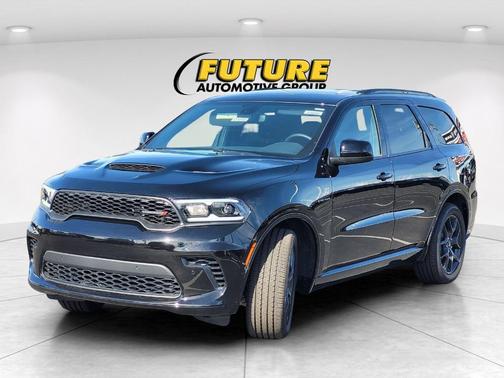 DB Black Crystal Clearcoat 2026 Dodge Durango GT HEMI V8