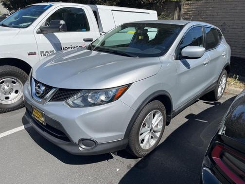 2017 Nissan Rogue Sport S