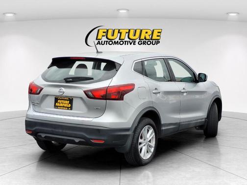 2017 Nissan Rogue Sport S