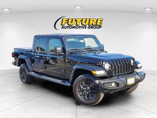 2022 Jeep Gladiator Sport