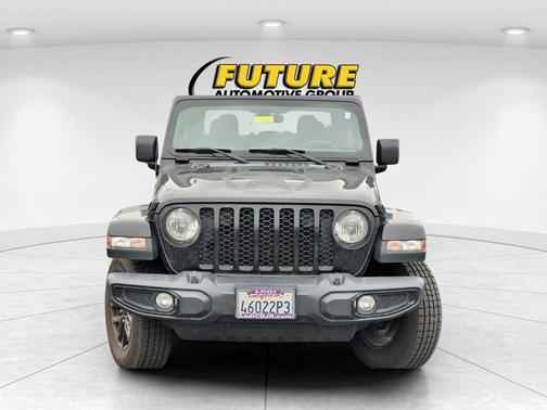 2022 Jeep Gladiator Sport