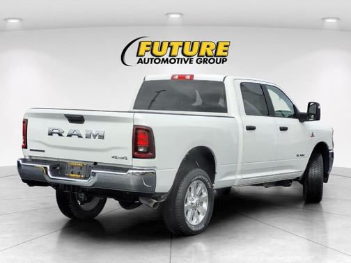 Bright White Clearcoat 2026 RAM 2500 Big Horn