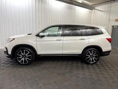 2022 Honda Pilot Touring 8-Passenger