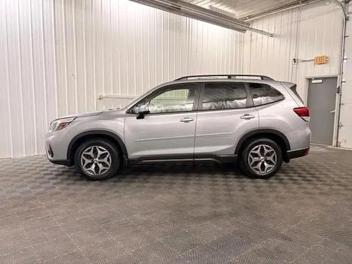 Ice Silver Metallic 2021 Subaru Forester Premium