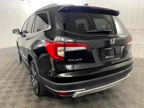 2020 Honda Pilot Touring 8-Passenger