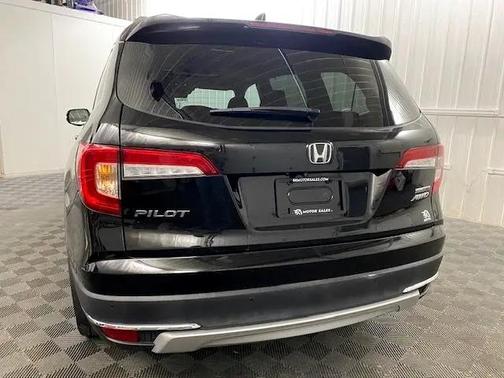 2020 Honda Pilot Touring 8-Passenger