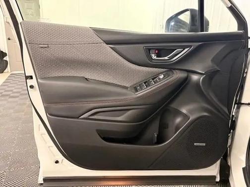 Crystal White Pearl 2023 Subaru Forester Sport