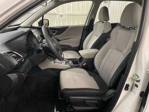 2023 Subaru Forester Base