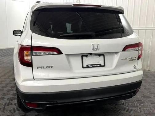 2022 Honda Pilot AWD Black Edition