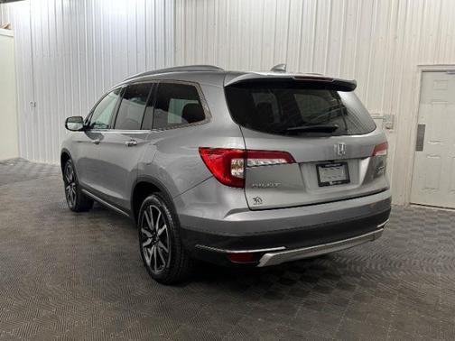 2021 Honda Pilot Touring 8-Passenger