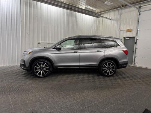 2021 Honda Pilot Touring 8-Passenger