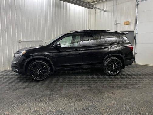 2020 Honda Pilot AWD Black Edition