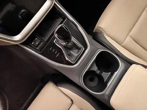 Crystal White Pearl 2022 Subaru Outback Limited