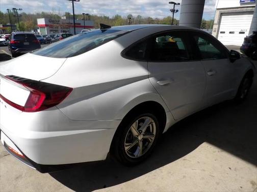 2021 Hyundai SONATA SE