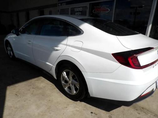 2021 Hyundai SONATA SE