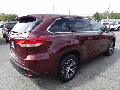 2018 Toyota Highlander LE