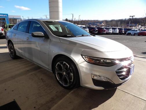 2022 Chevrolet Malibu FWD LT