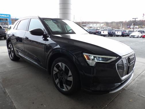 2021 Audi e-tron Premium