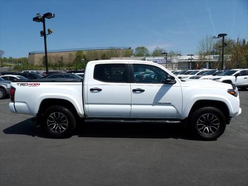 2020 Toyota Tacoma TRD Sport