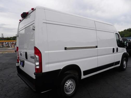 Bright White Clearcoat 2025 RAM ProMaster 2500 Tradesman