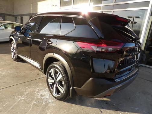 2022 Nissan Rogue SL