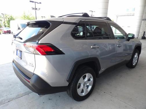 Silver Sky Metallic 2021 Toyota RAV4 Hybrid XLE