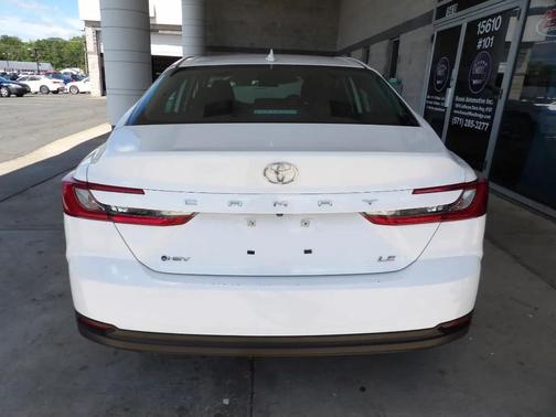 Ice Cap 2025 Toyota Camry LE