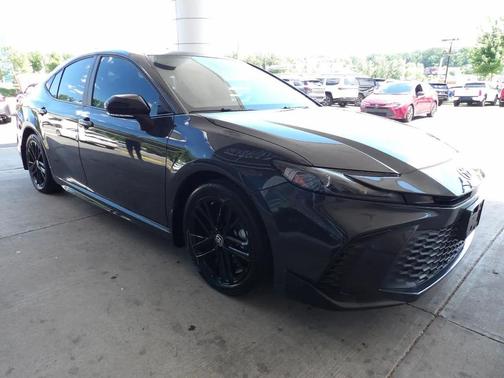 Underground 2025 Toyota Camry SE