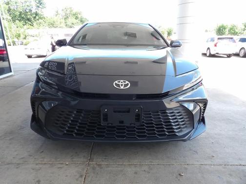 Underground 2025 Toyota Camry SE
