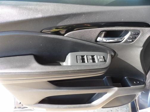 2022 Honda Pilot Touring 8-Passenger