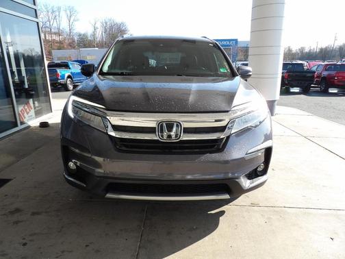 2022 Honda Pilot Touring 8-Passenger