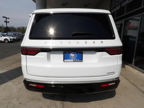 Bright White Clearcoat 2024 Jeep Wagoneer Series II 4x4