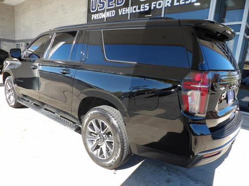 2022 Chevrolet Suburban 4WD Z71