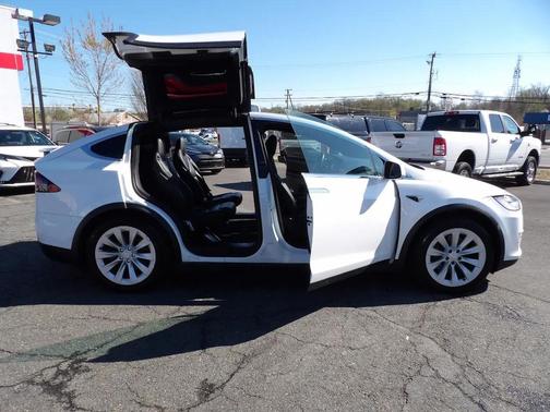 Pearl White Multi-Coat 2020 Tesla Model X Long Range Dual Motor All-Wheel Drive
