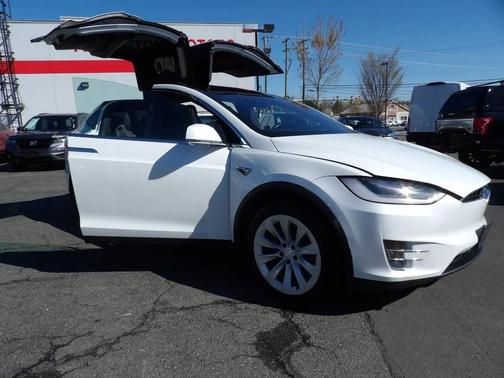 Pearl White Multi-Coat 2020 Tesla Model X Long Range Dual Motor All-Wheel Drive