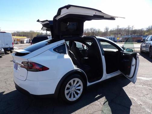 Pearl White Multi-Coat 2020 Tesla Model X Long Range Dual Motor All-Wheel Drive