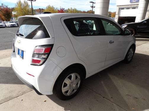 2020 Chevrolet Sonic FWD Hatchback 1FL 5-Door