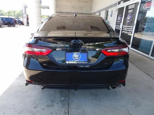 Midnight Black Metallic 2021 Toyota Camry SE