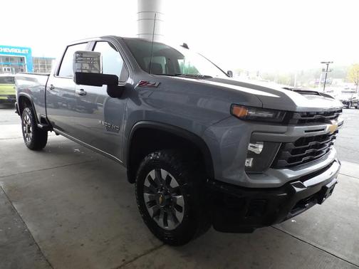 2024 Chevrolet Silverado 2500 Custom