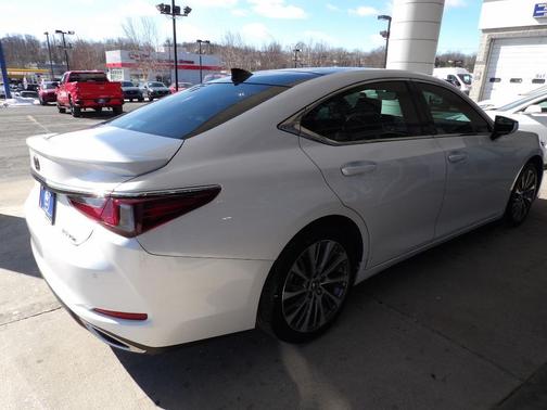 2020 Lexus ES 350 Base