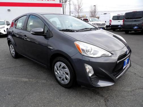 2016 Toyota Prius c Four