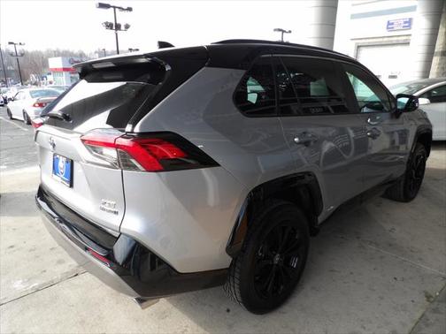 2023 Toyota RAV4 Hybrid SE
