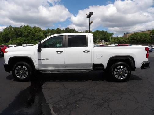 Summit White 2021 Chevrolet Silverado 2500 Custom