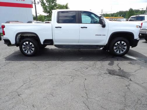 Summit White 2021 Chevrolet Silverado 2500 Custom