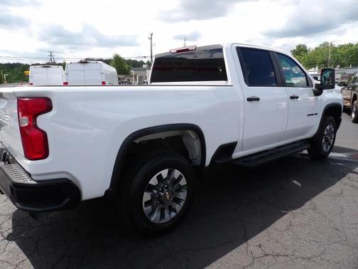 Summit White 2021 Chevrolet Silverado 2500 Custom