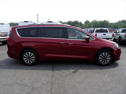 2021 Chrysler Pacifica Hybrid Touring L