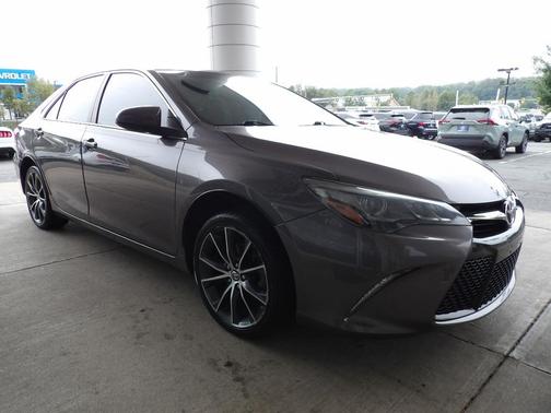 2016 Toyota Camry XSE